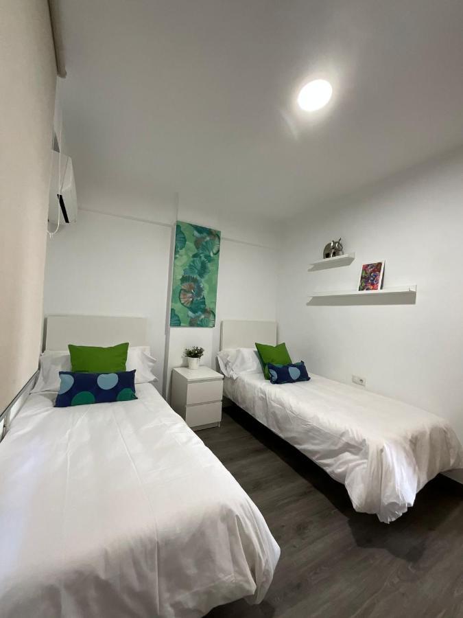 Ayala Apartamento Malaga Luaran gambar